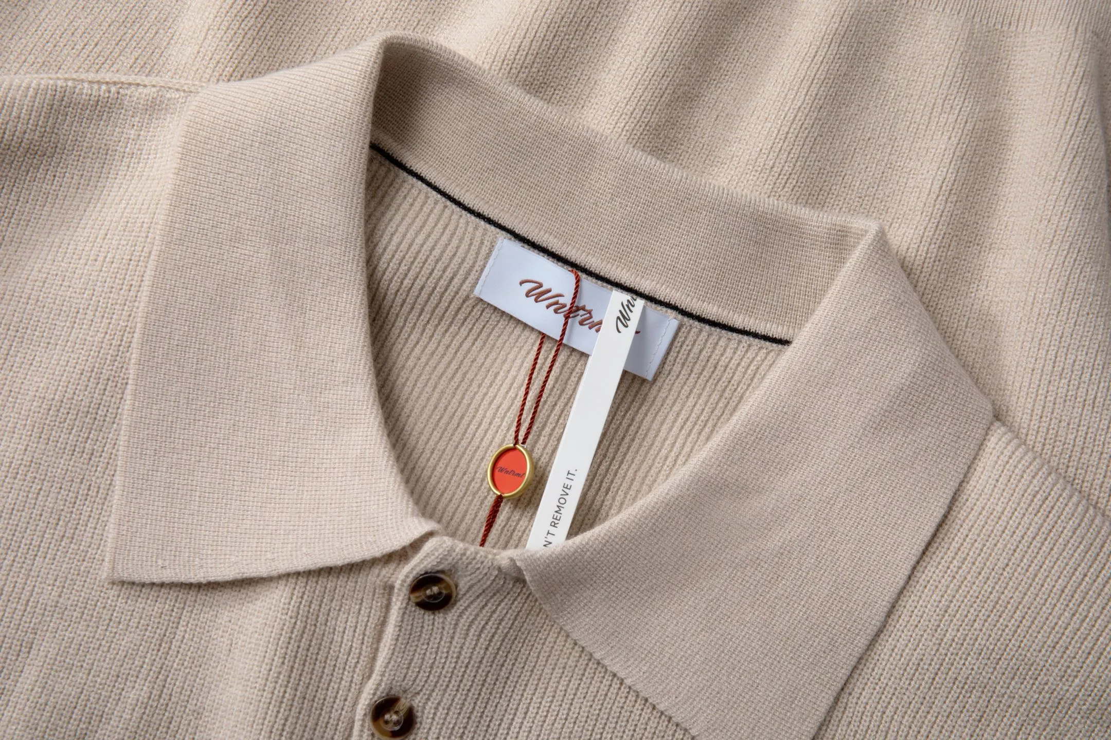 Style No. D 11 Old Money Style LPSeries Flat Lapel Knitted Short Sleeves. For fabric composition, see picture 9 for details. Size: S M L XL Color: Black Apricot Gray